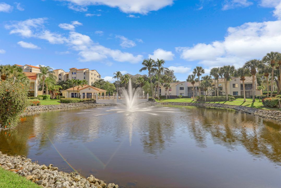 6535 Valen Way #202, Naples, FL 34108