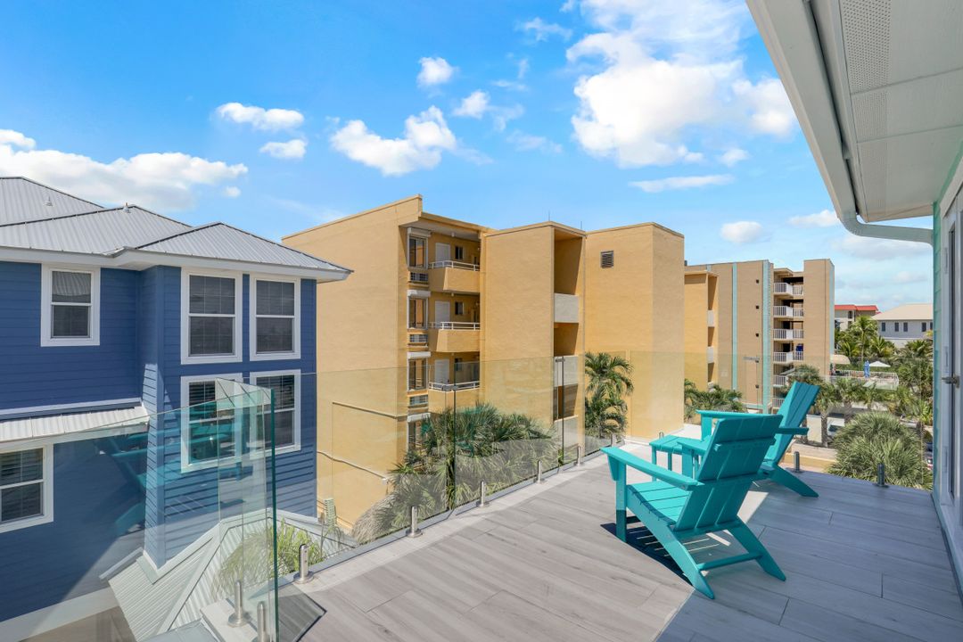 261 Key W Ct, Fort Myers Beach, FL 33931