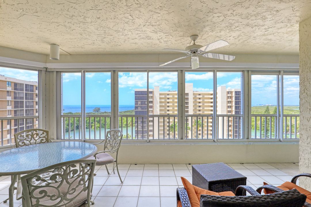 21 Bluebill Ave #905, Naples, FL 34108