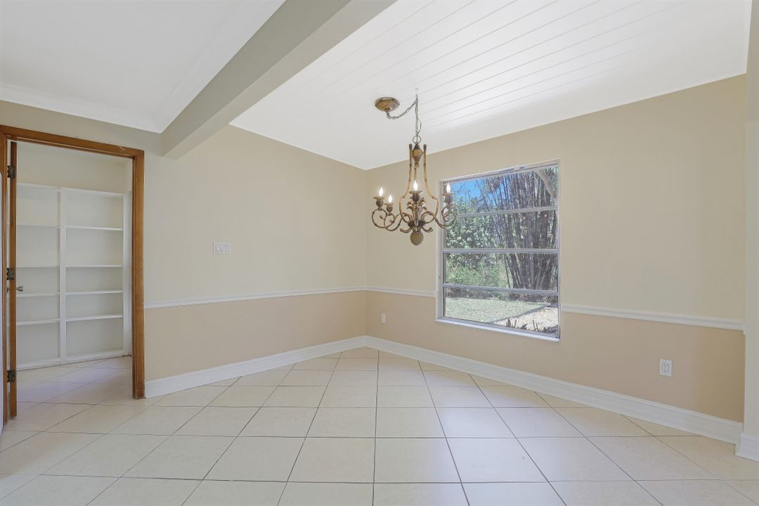 9820 Montana Ct, Bonita Springs, FL 34135