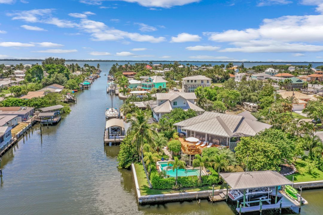 3544 Ruby Ave, Saint James City, FL 33956