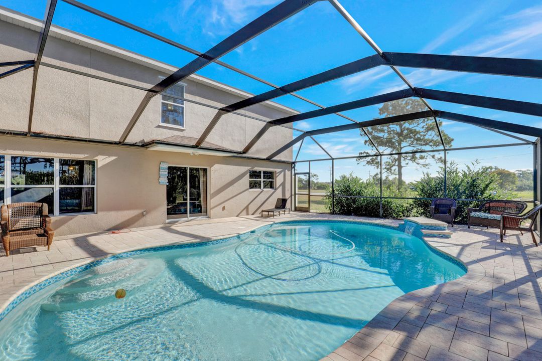 2806 Embers Pkwy W, Cape Coral, FL 33993