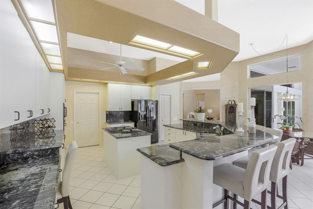 3950 Lakemont Dr, Bonita Springs, FL 34134