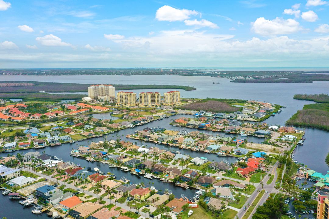 1516 SW 57th Terrace, Cape Coral, FL 33914