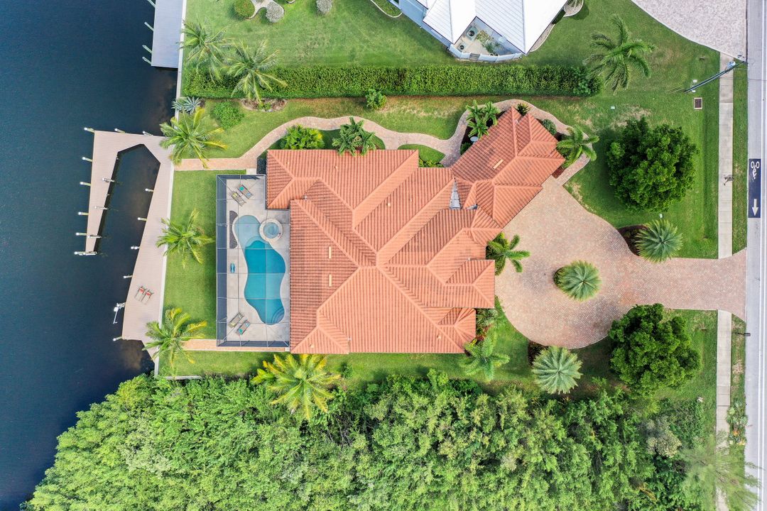 3920 Surfside Blvd, Cape Coral, FL 33914
