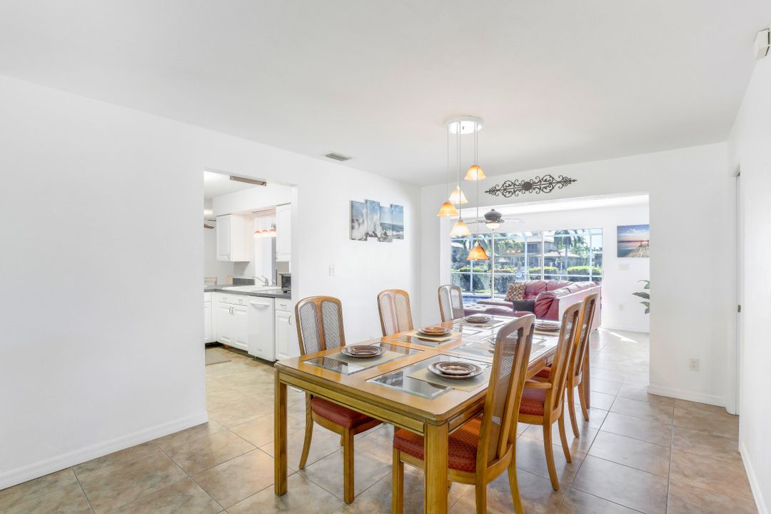 1936 Palaco Grande Pkwy, Cape Coral, FL 33904