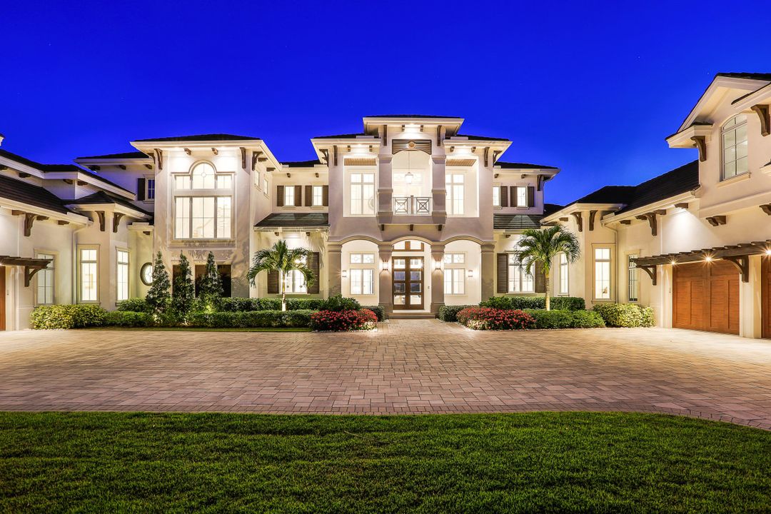 16610 Firenze Way, Naples, FL 34110