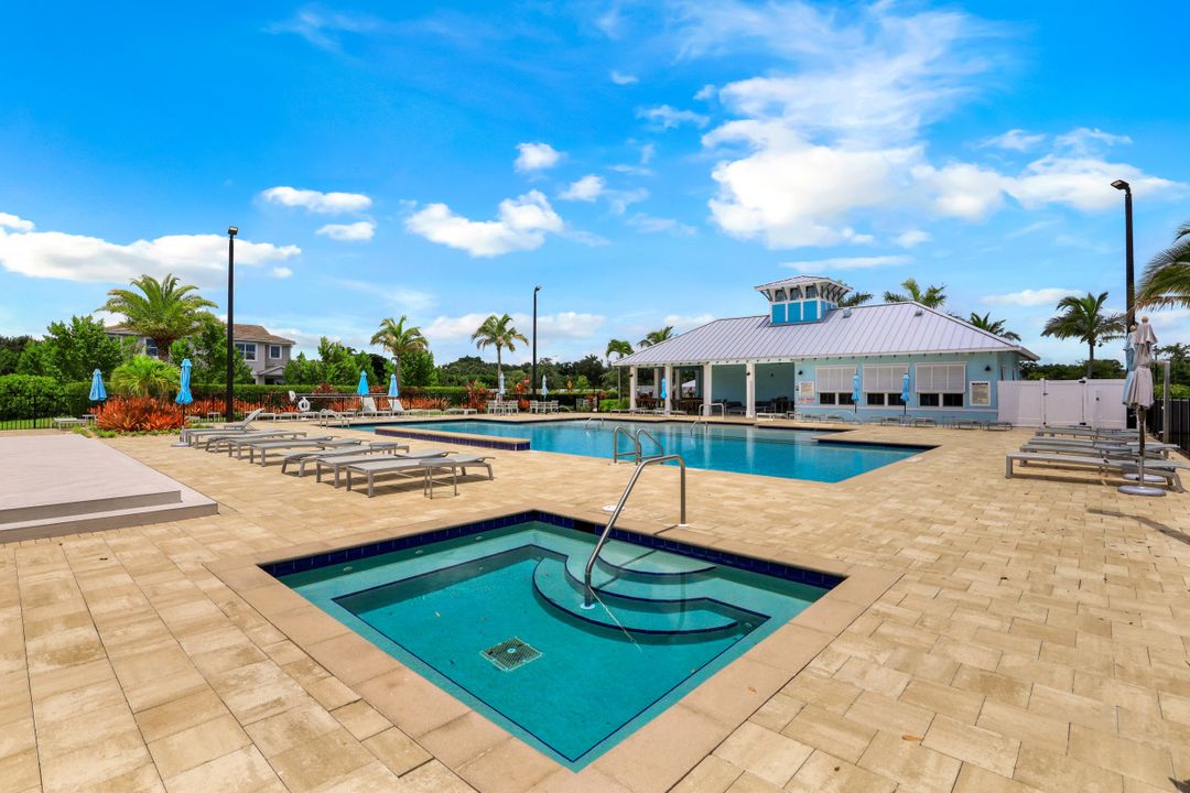 4659 Arboretum Cir #103, Naples, FL 34112