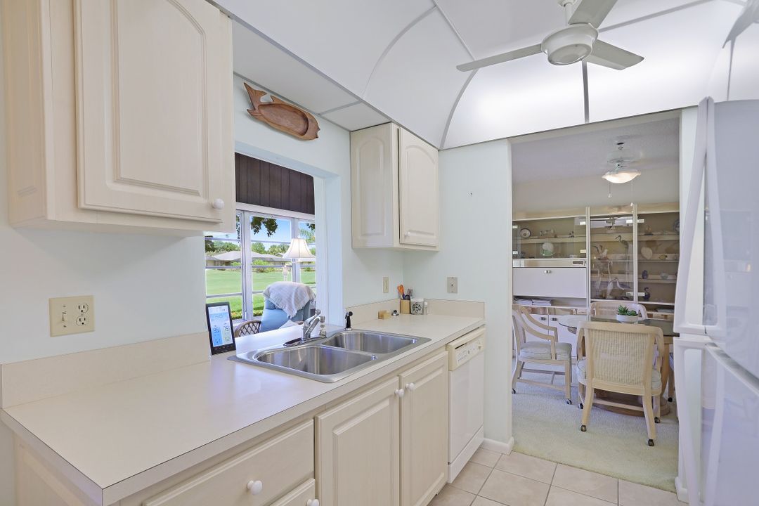 1017 Forest Lakes Dr, Naples, FL 34105