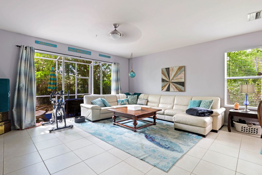 15893 Marcello Cir, Naples, FL 34110
