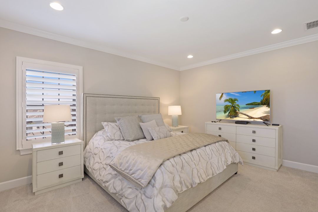 9328 Tulipano Ter, Naples, FL 34119