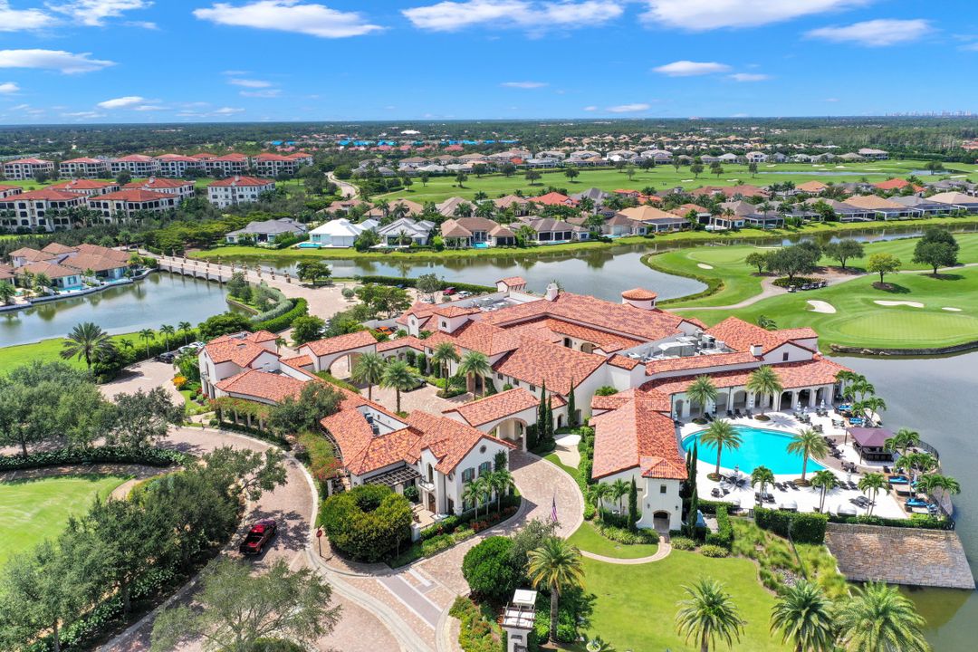 16386 Viansa Way #301, Naples, FL 34110