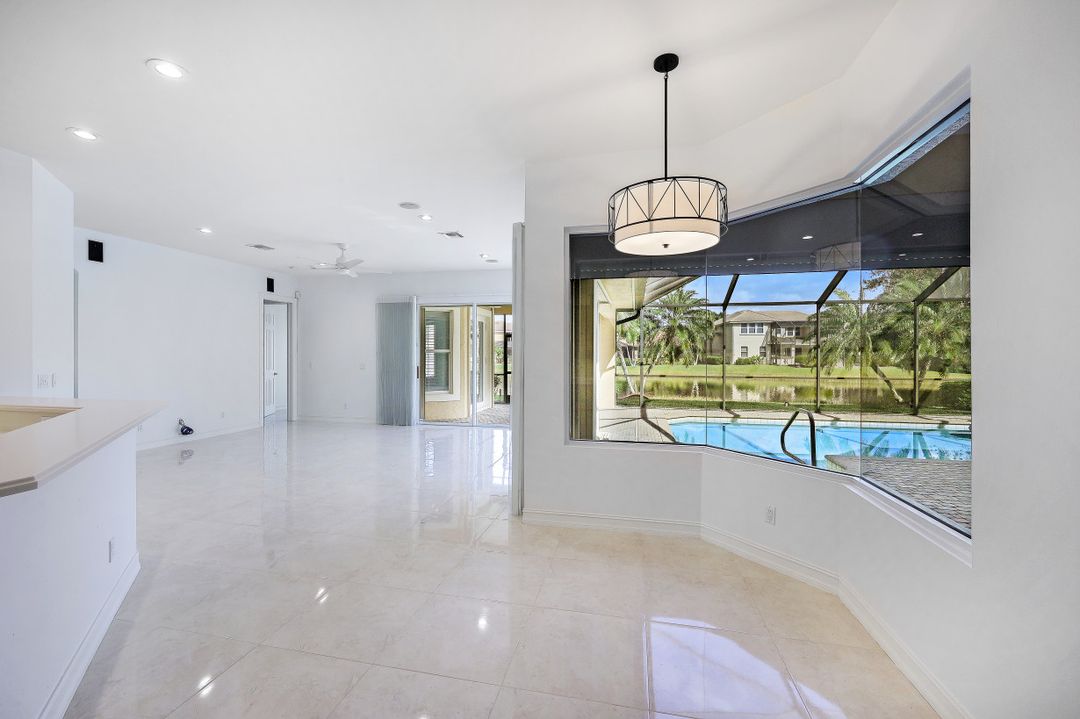 4899 Rustic Oaks Cir, Naples, FL 34105