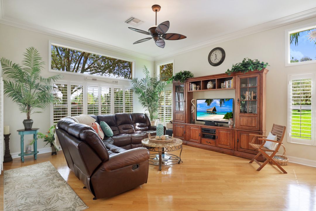 2025 Isla De Palma Cir, Naples, FL 34119