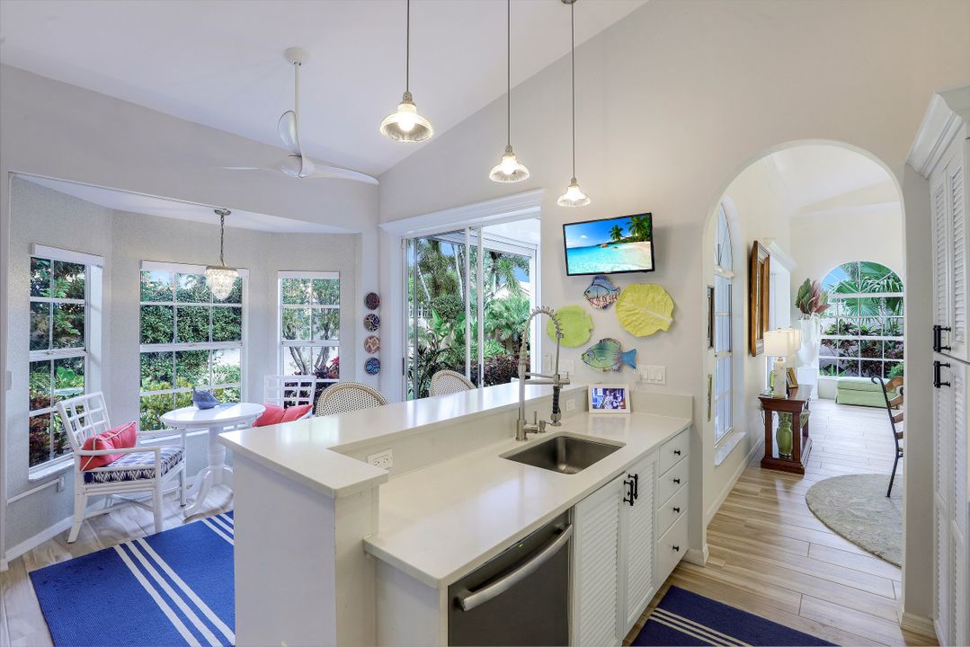 2180 Paget Cir, Naples, FL 34112