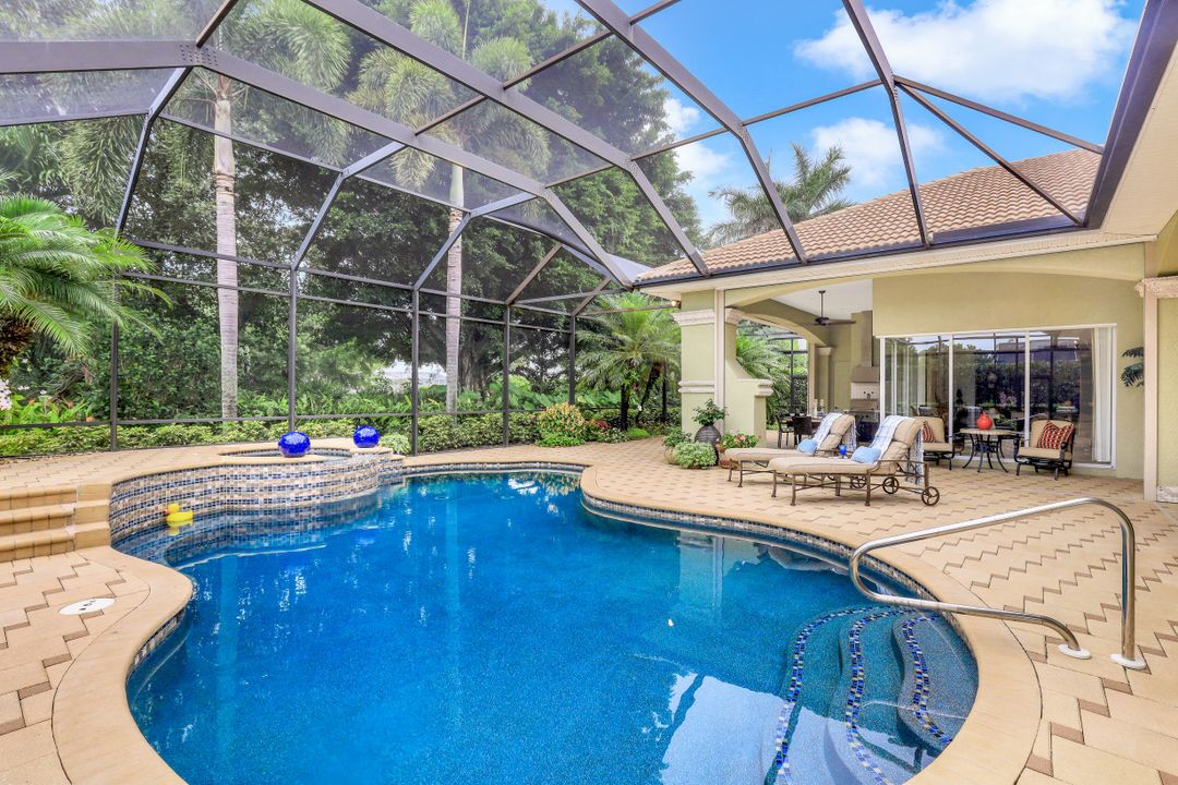 795 Brentwood Point, Naples, FL 34110