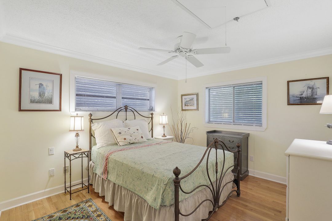 9455 Beverly Ln, Sanibel, FL 33957