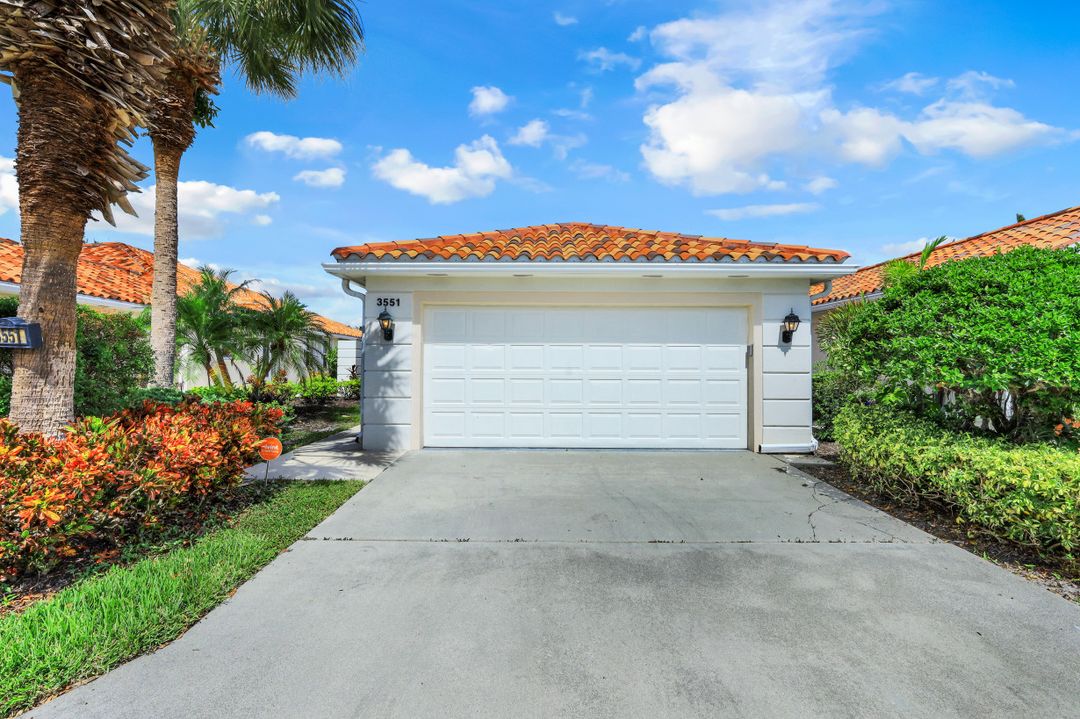3551 El Verdado Ct, Naples, FL 34109