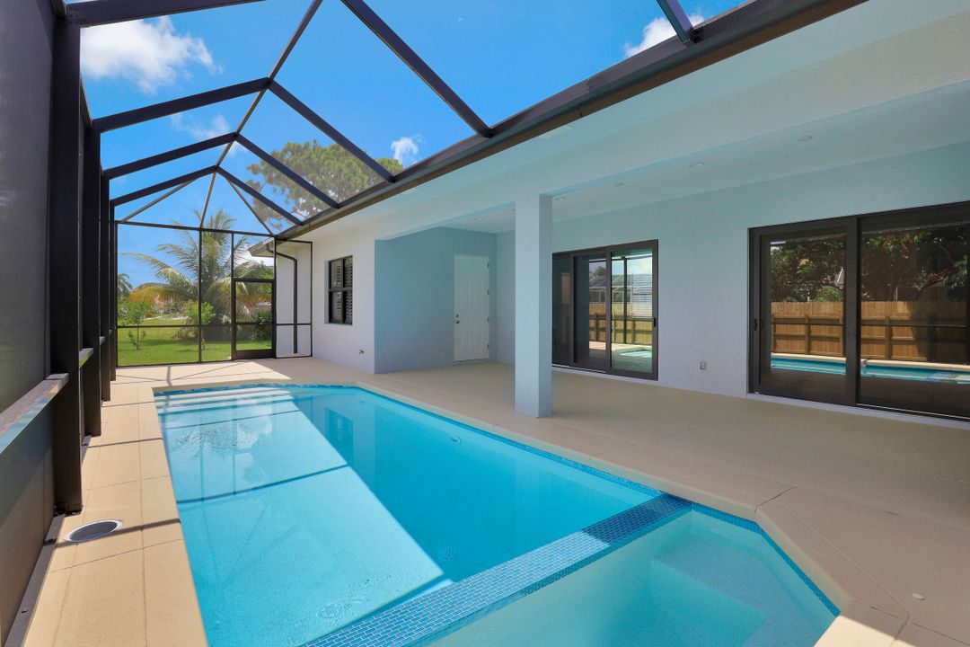 17 Tahiti Rd, Marco Island, FL 34145
