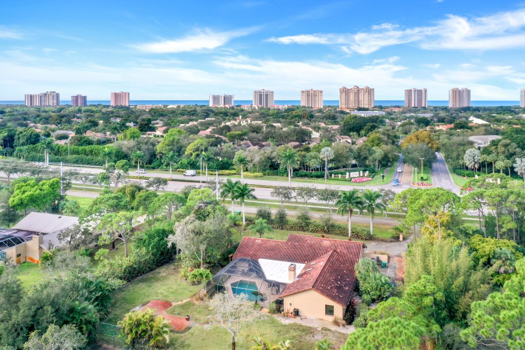 6846 Trail Blvd, Naples, FL 34108