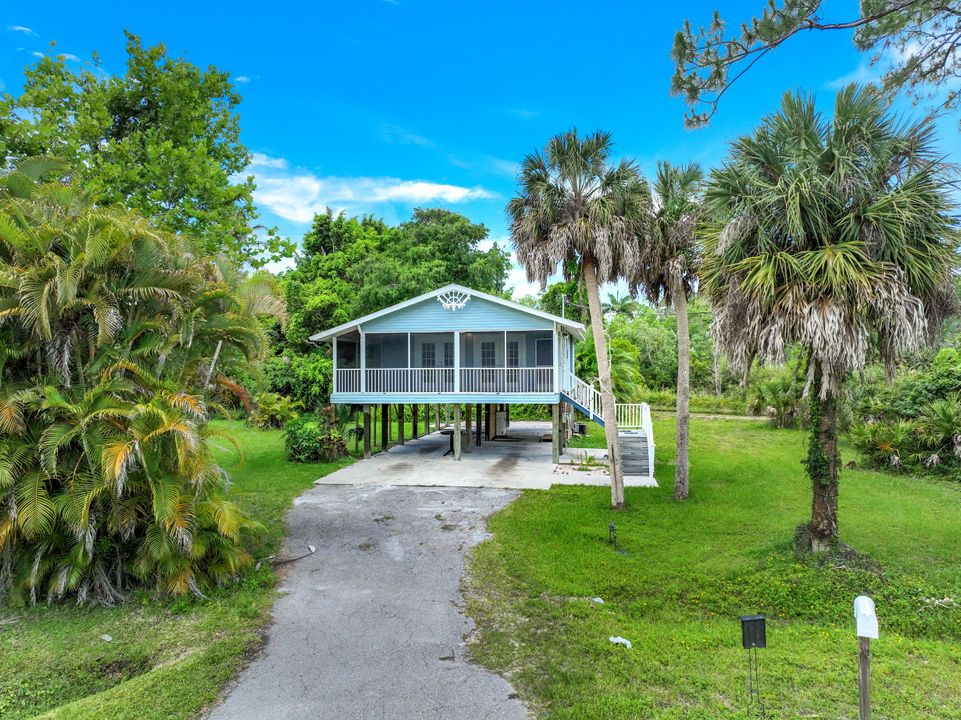 5202 Cypress Ln, Naples, FL 34113