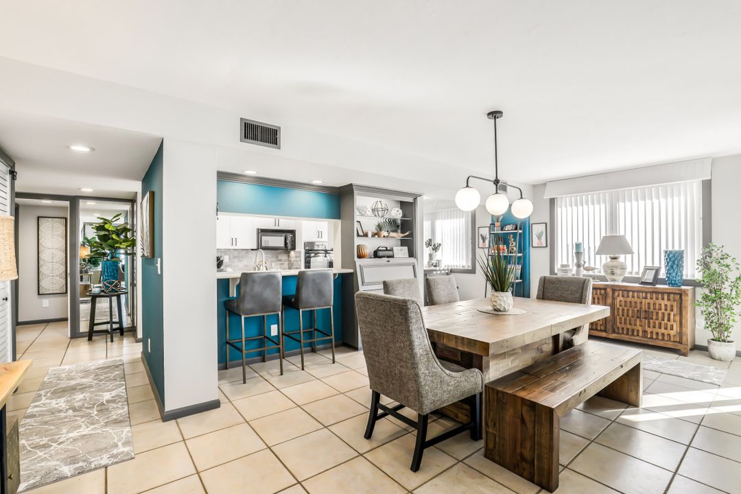 11116 Gulf Shore Dr #904, Naples, FL 34108