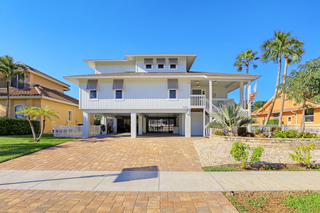 1672 Barbarosa Ct, Marco Island, FL 34145