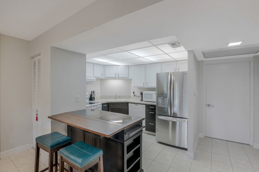 3 Bluebill Ave #206, Naples, FL 34108