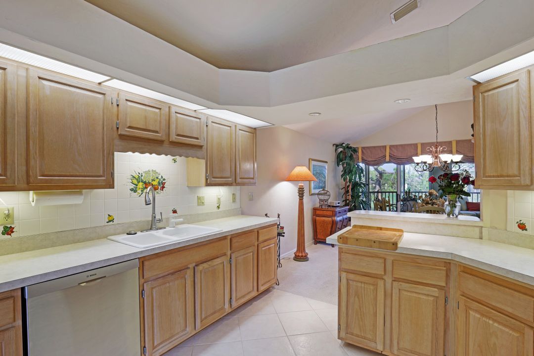 26930 Wedgewood Dr  #401, Bonita Springs, FL 34134