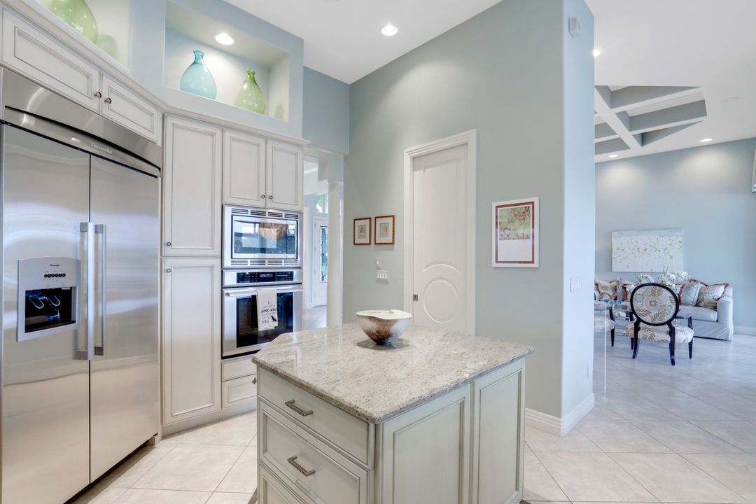 22270 Banyan Hideaway Dr, Bonita Springs, FL 34135