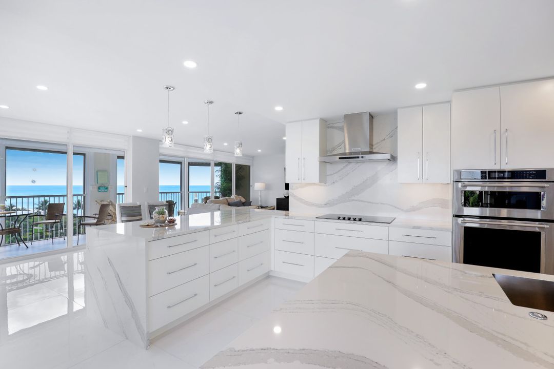 4051 Gulf Shore Blvd N #806, Naples, FL 34103