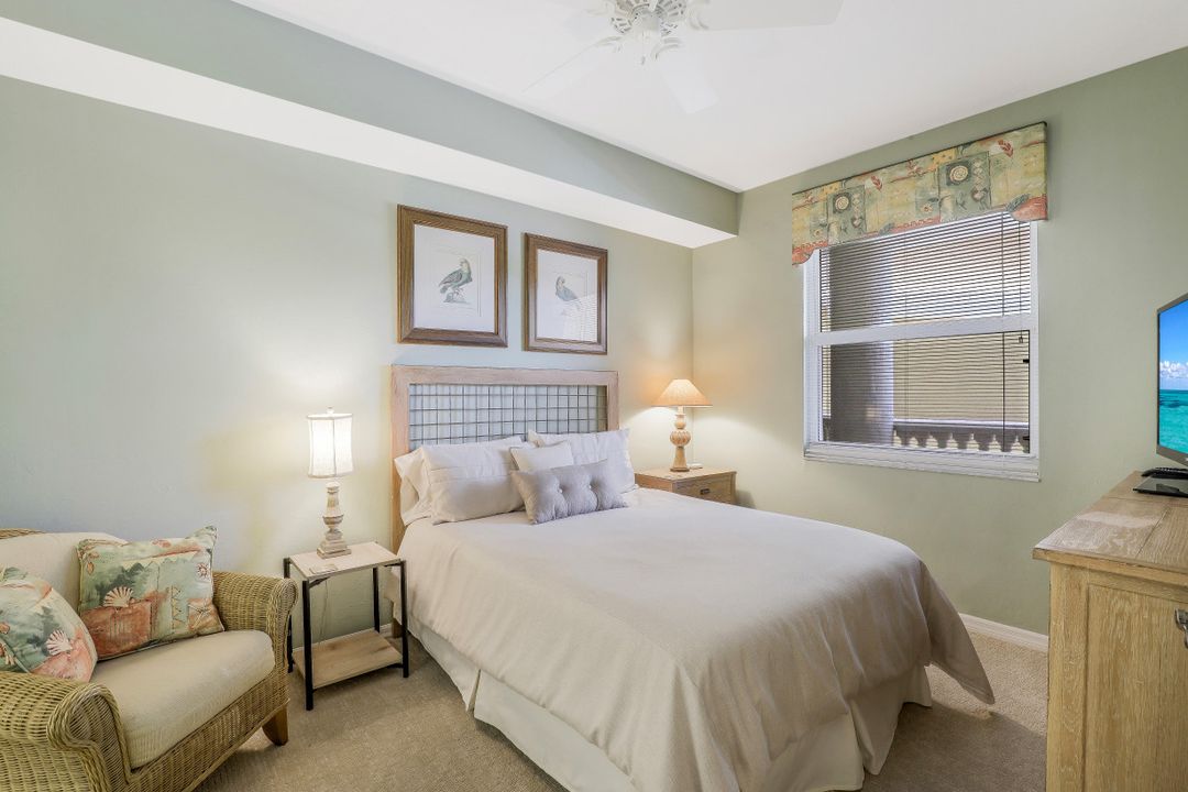 400 Flagship Dr #306, Naples, FL 34108