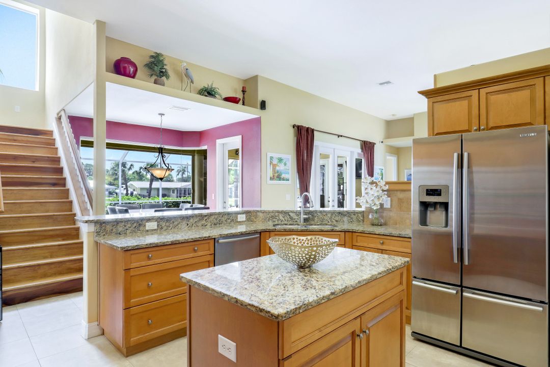 5267 Tiffany Ct, Cape Coral, FL 33904