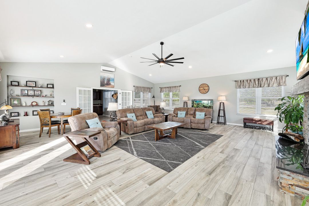 18251 Lynn Rd, North Fort Myers, FL 33917