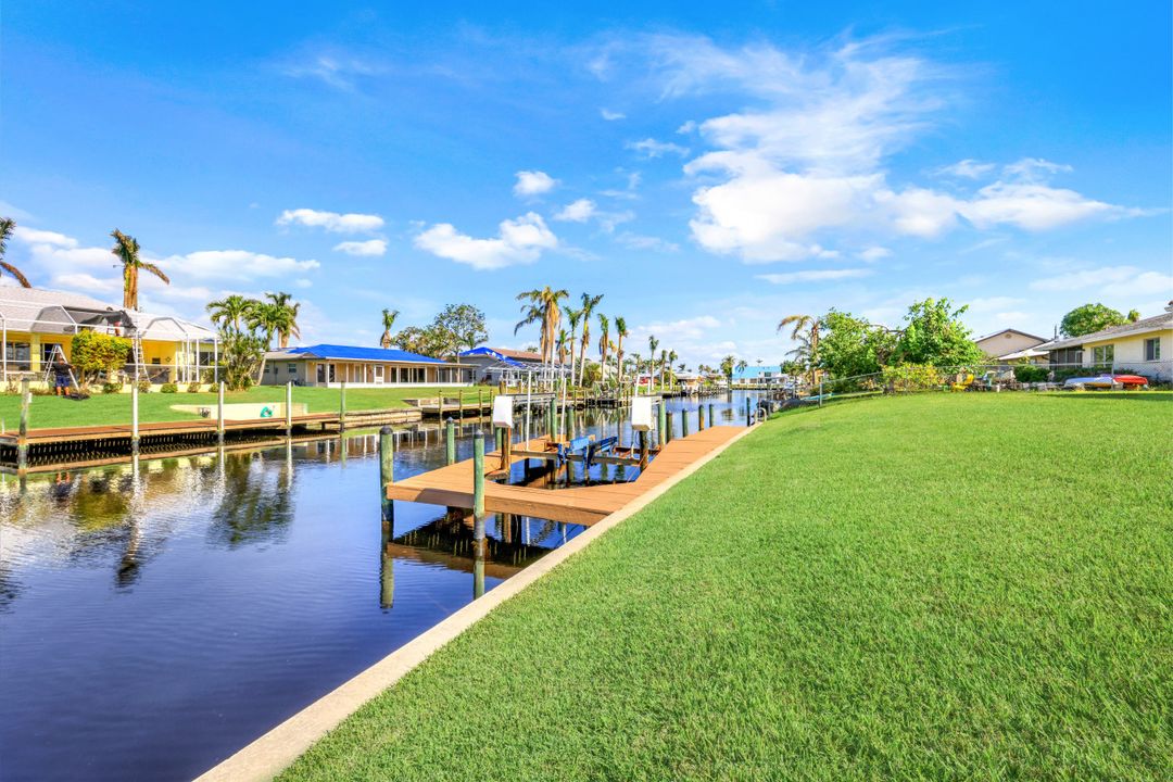 2101 SE 25th Ln, Cape Coral, FL 33904