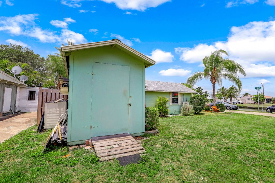 203 Goodland Dr E, Goodland, FL 34140