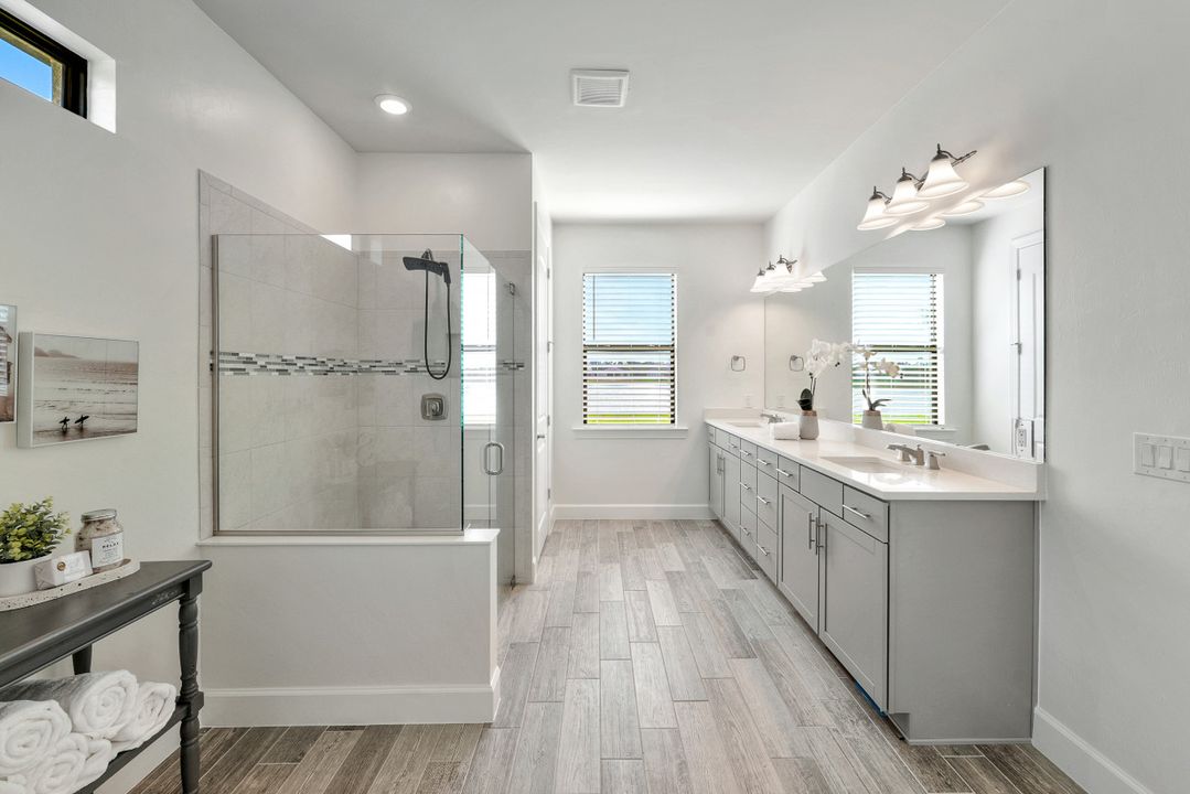 17444 Newberry Ln, Estero, FL 33928