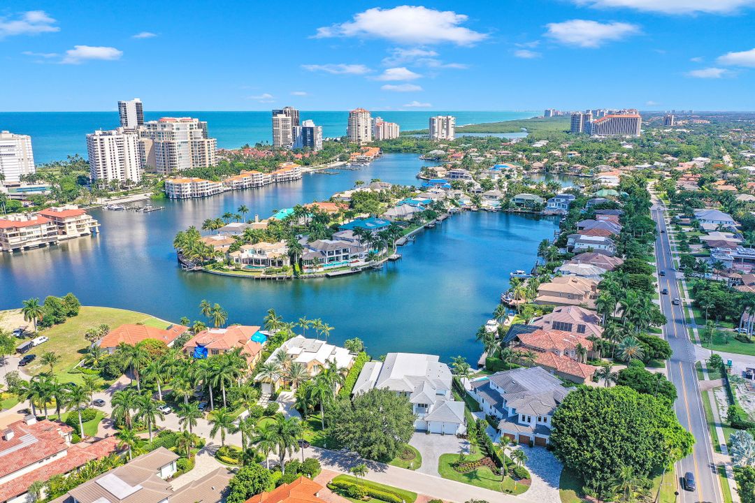 313 Turtle Hatch Rd, Naples, FL 34103