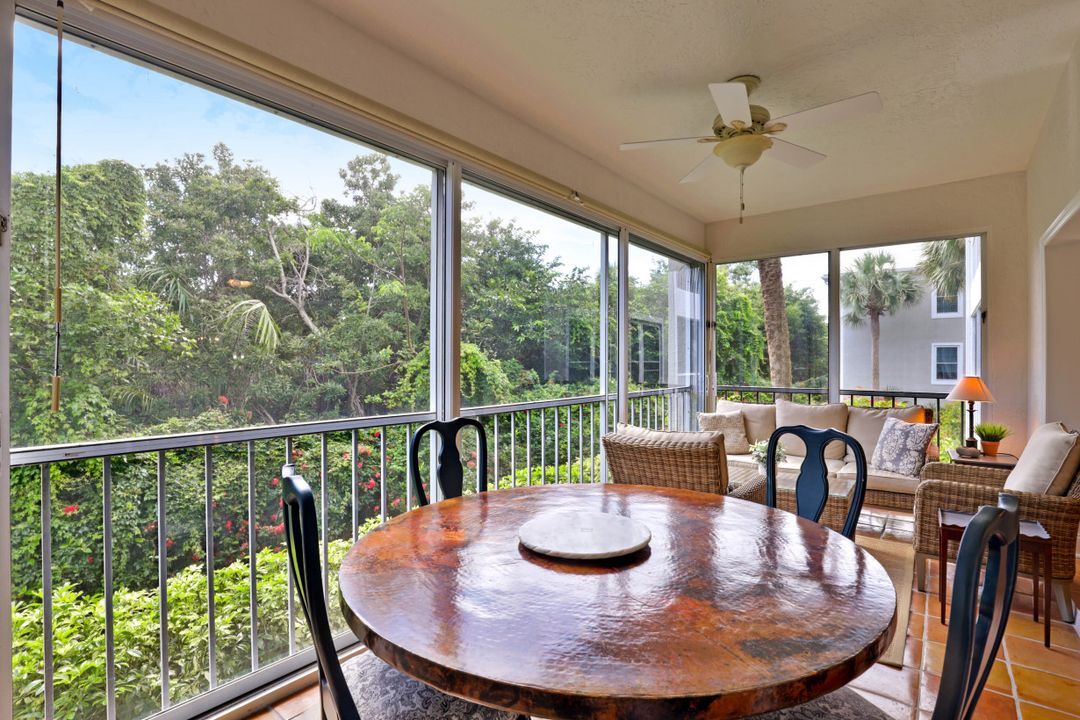 5897 Chanteclair Dr #313, Naples, FL 34108