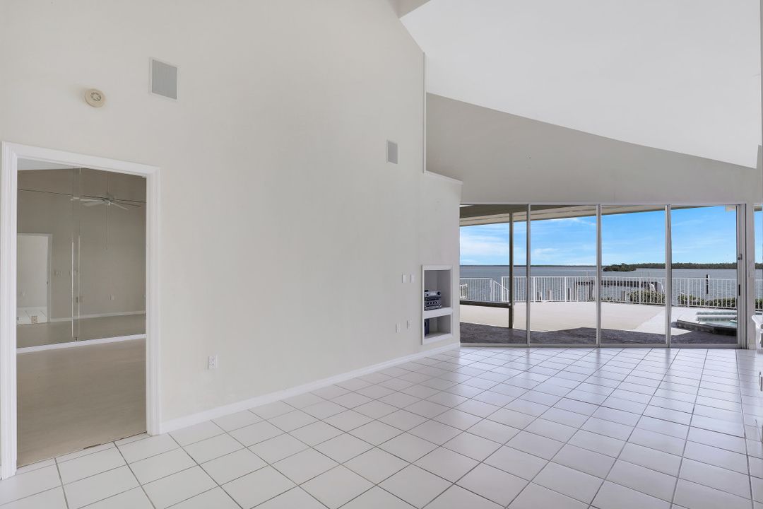 471 Pepperwood Ct, Marco Island, FL 34145