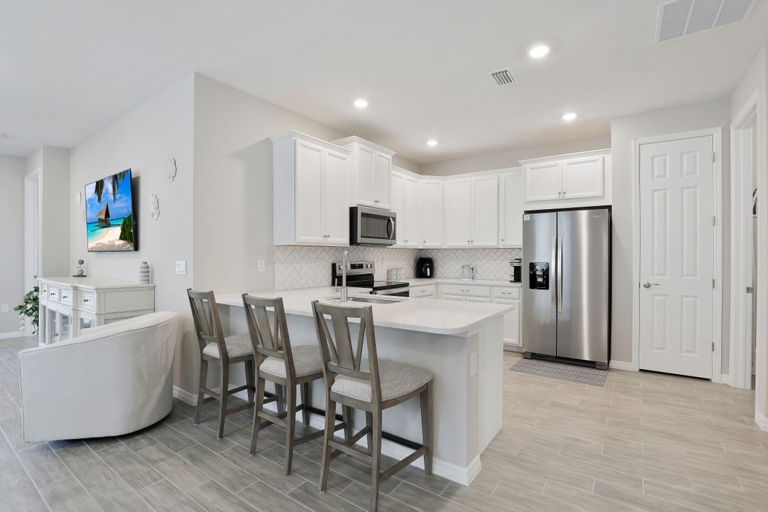 1077 Tranquil Brk Dr, Naples, FL 34114