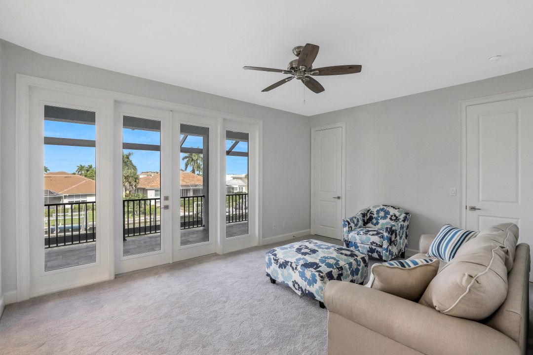 782 Saturn Ct, Marco Island, FL 34145