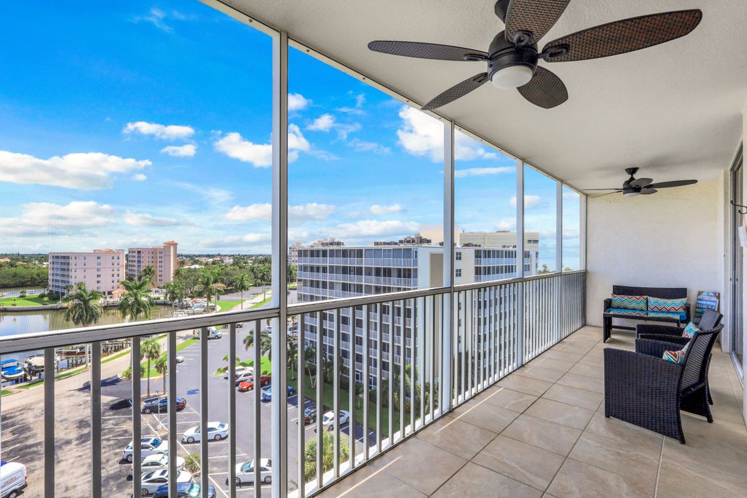 5 Bluebill Ave #810, Naples, FL 34108