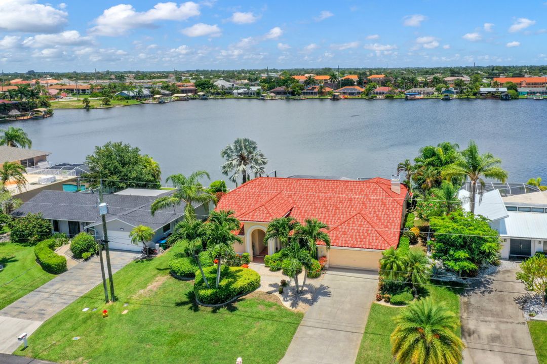 625 SW 49th Ln, Cape Coral, FL 33914