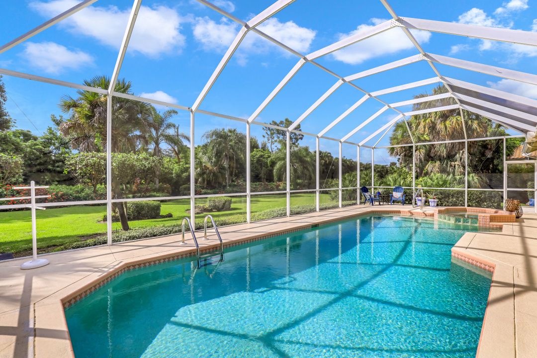 9245 The Ln, Naples, FL 34109