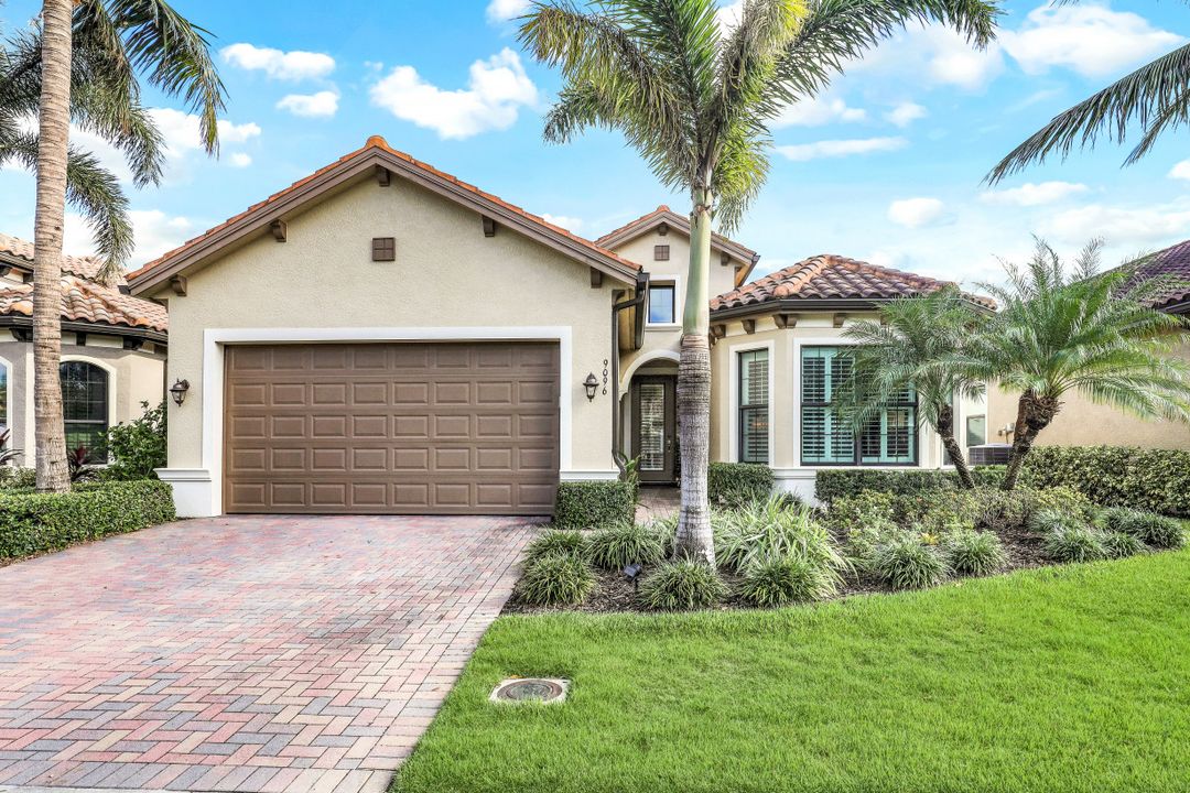9096 Isla Bella Cir, Bonita Springs, FL 34135