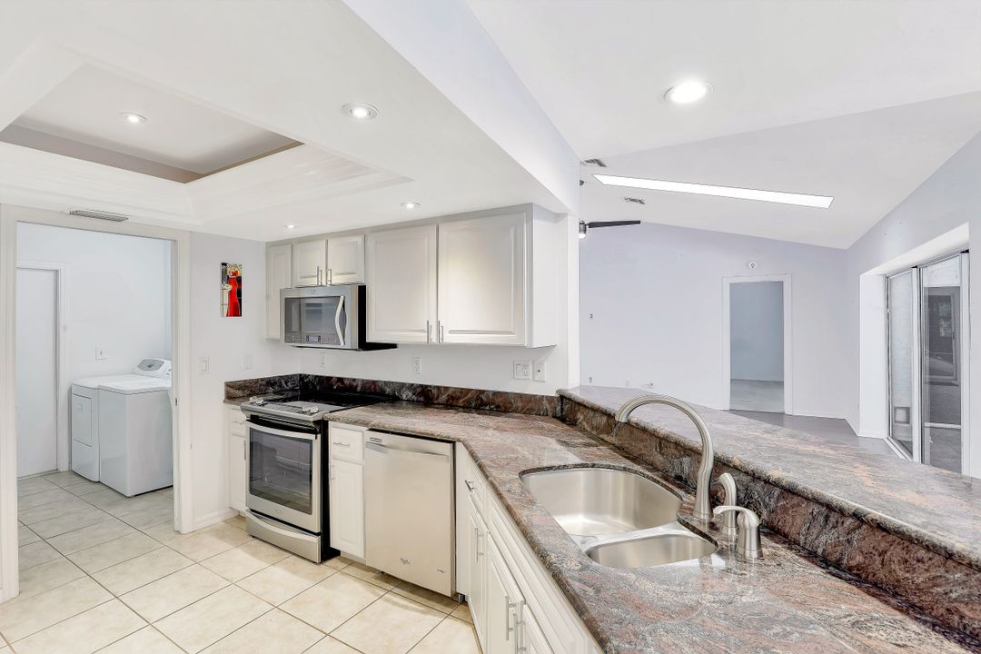 1010 Moon Lake Dr, Naples, FL 34104