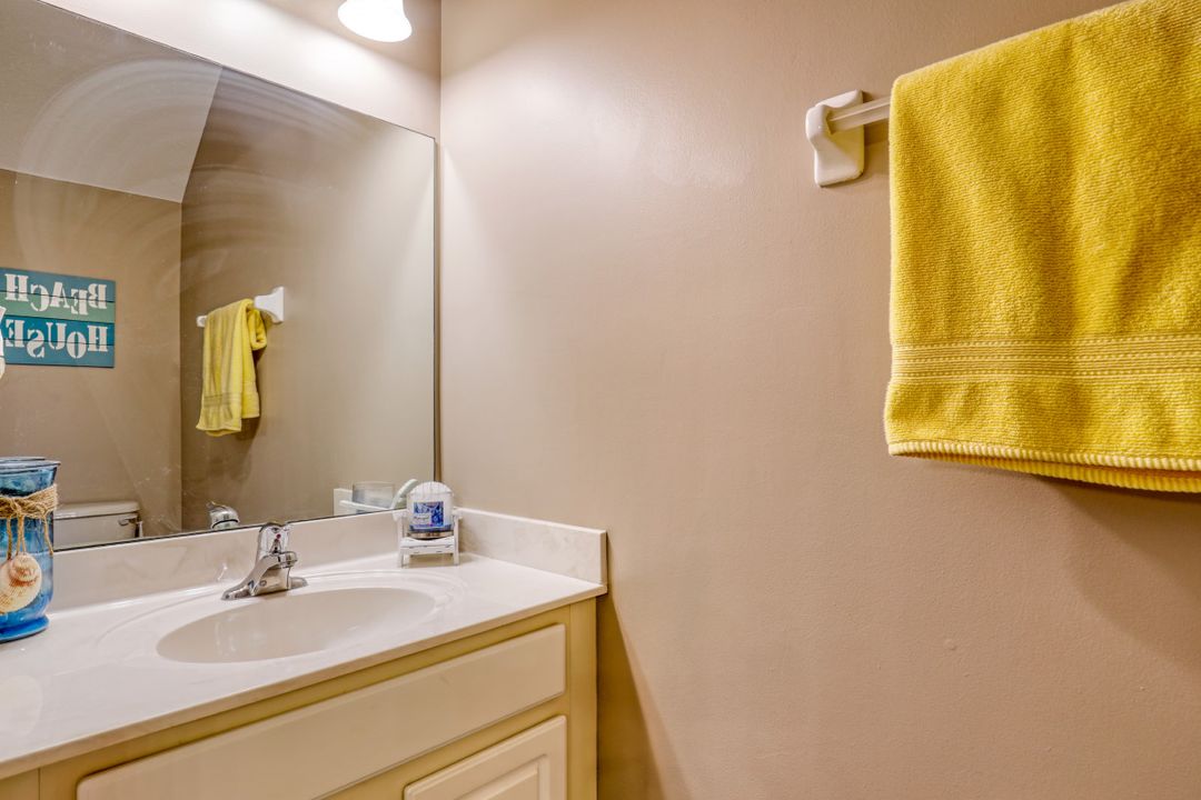 10063 Pacific Pines Ave, Fort Myers, FL 33966