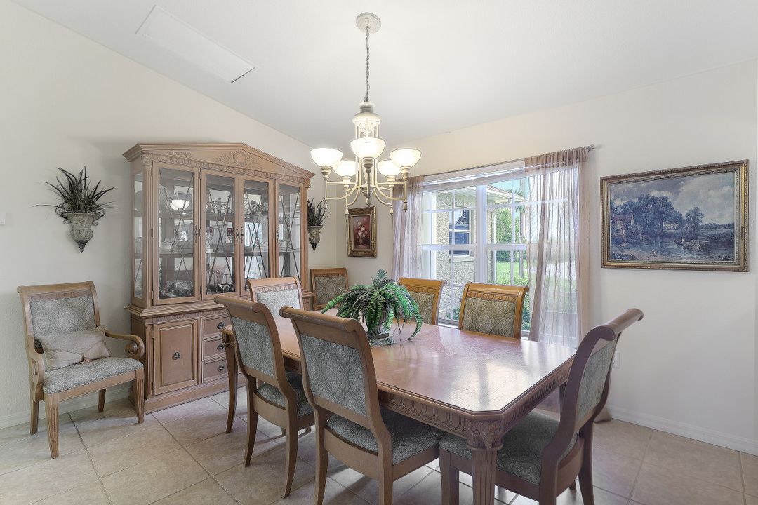 4176 NE 9th Pl, Cape Coral, FL 33909