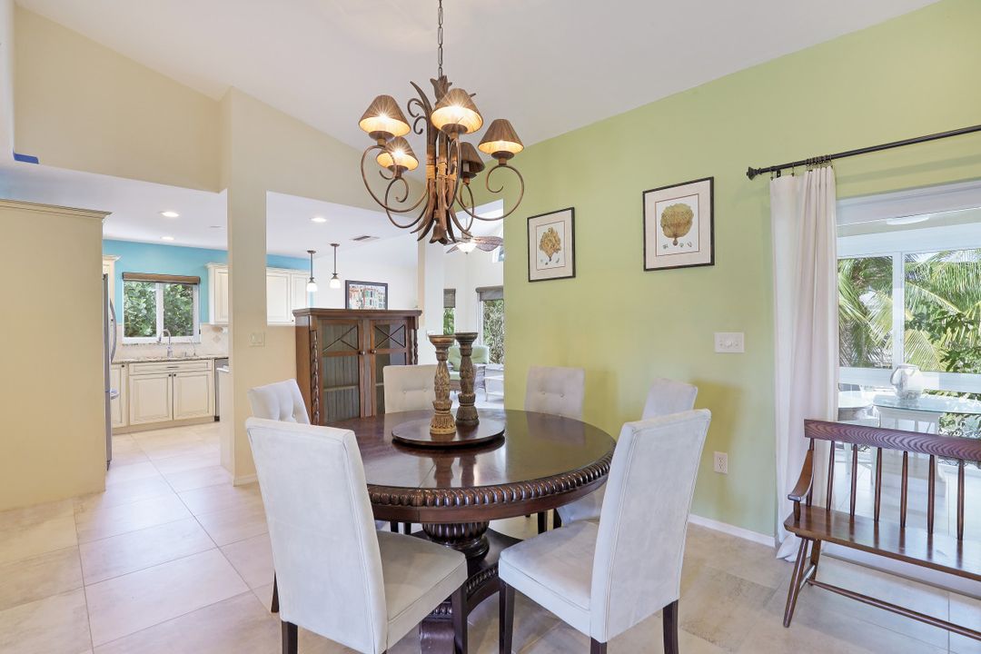 448 Parkhouse Ct, Marco Island, FL 34145